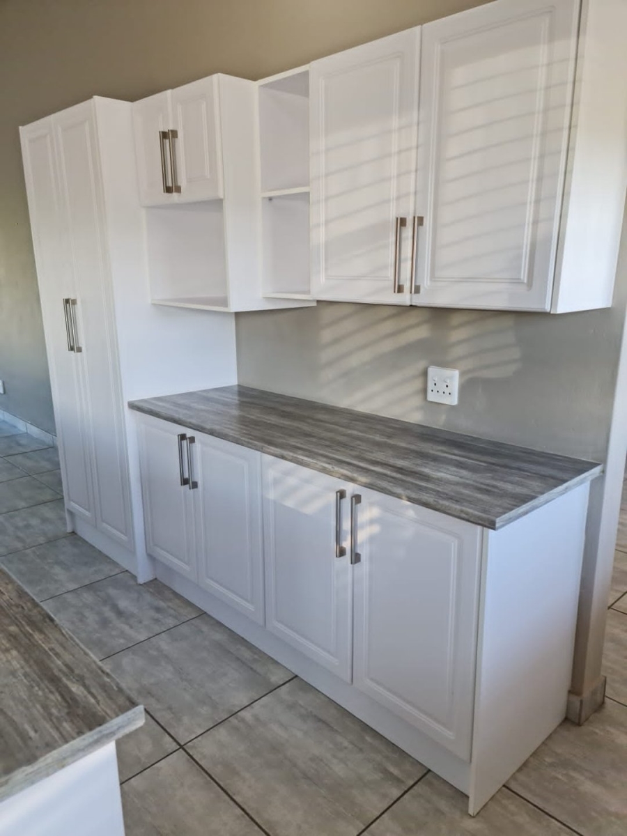 To Let 2 Bedroom Property for Rent in Albertinia Western Cape